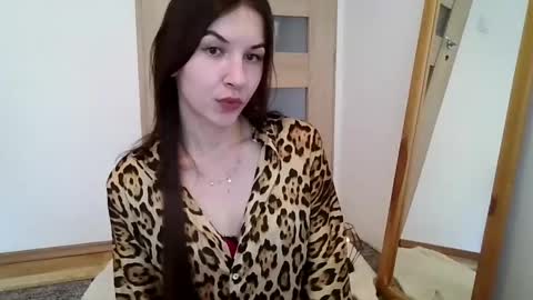 Julia online show from 05-18-26, 01:06