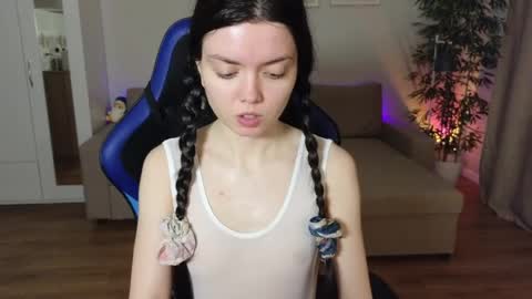 Julia online show from 05-30-26, 08:11