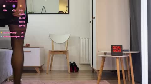 Julia online show from 04-19-26, 09:06