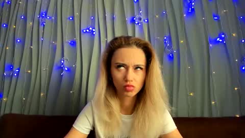 Yulya online show from 01-17-26, 04:06