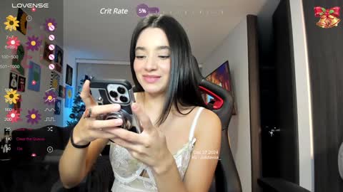 Snapshot of julidavila chatting on 12-28-24, 01:08 Jeimy Help me to reach 100 thumbs up online show from 12-28-24, 01:08