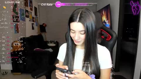 Snapshot of julidavila chatting on 02-24-25, 03:12 Jeimy Help me to reach 100 thumbs up online show from 02-24-25, 03:12