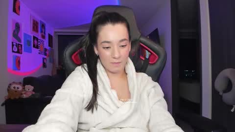 Jeimy Help me to reach 100 thumbs up online show from 02-03-26, 02:53