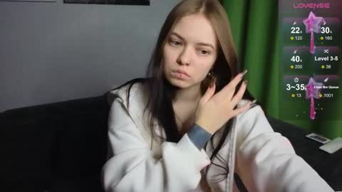 Snapshot of julidropp chatting on 02-02-25, 04:11 julidropp online show from 02-02-25, 04:11