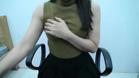 julie9x online show from 12-18-25, 08:59