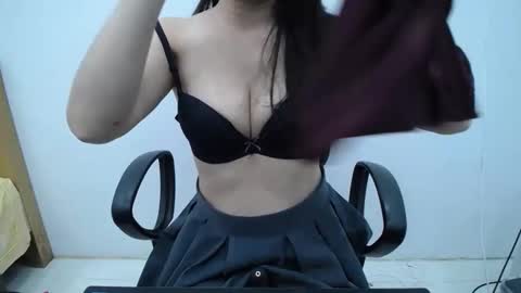 julie9x online show from 02-15-26, 07:54