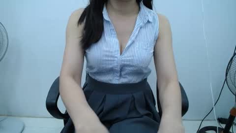 Snapshot of julie9x chatting on 06-26-26, 09:19 julie9x online show from 06-26-26, 09:19