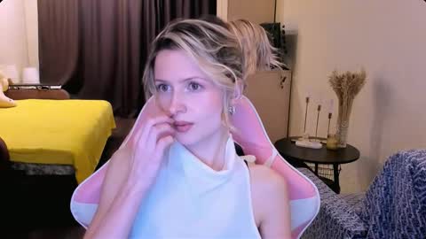 Julie online show from 02-03-26, 12:43