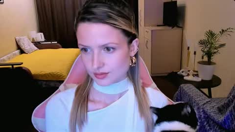 Julie online show from 03-18-26, 02:09