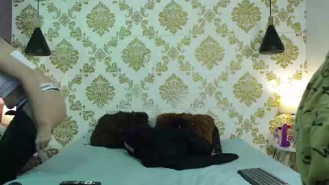 Snapshot of julie_tommy chatting on 01-05-25, 03:11 Julie and Tommy. online show from 01-05-25, 03:11