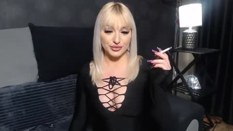 Snapshot of juliediamond chatting on 12-06-24, 10:19 julia online show from 12-06-24, 10:19