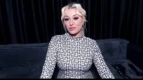 Snapshot of juliediamond chatting on 02-13-25, 11:37 julia online show from 02-13-25, 11:37