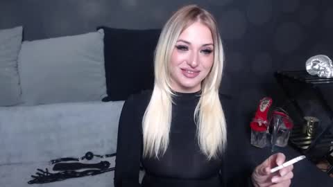 Snapshot of juliediamond chatting on 10-08-25, 09:34 julia online show from 10-08-25, 09:34