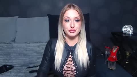 julia online show from 04-02-26, 10:40