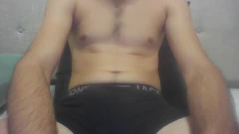 Snapshot of julien6100 chatting on 10-09-25, 10:24 Juju online show from 10-09-25, 10:24