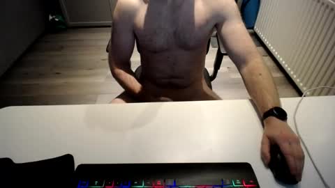Snapshot of julienneedyou chatting on 06-12-26, 05:17 julienneedyou online show from 06-12-26, 05:17