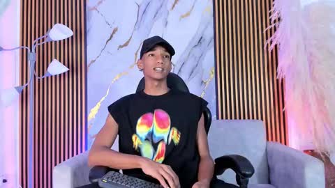 Julien online show from 09-29-25, 12:10