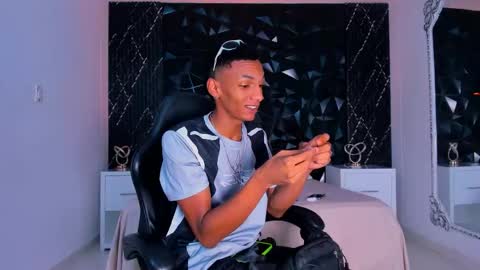 Julien online show from 02-17-26, 12:34