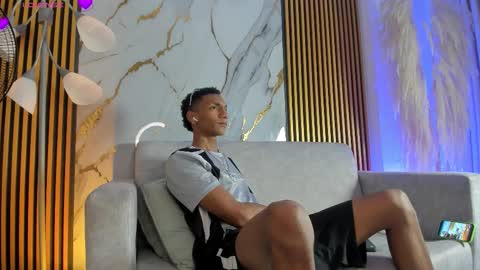 Julien online show from 02-25-26, 11:31