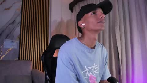 Julien online show from 03-03-26, 11:27