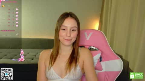 julieqt online show from 12-19-25, 03:57