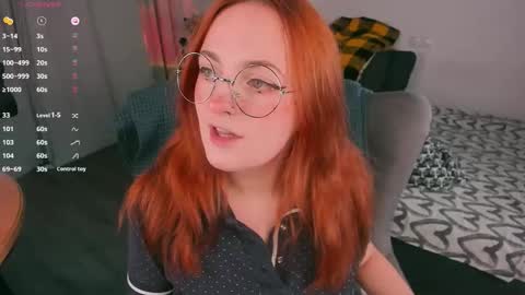 Snapshot of juliet_schoolgirl chatting on 09-28-25, 10:15 Juliet online show from 09-28-25, 10:15
