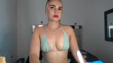 Snapshot of julieta__fox_ chatting on 01-13-25, 03:56 julieta__fox_ online show from 01-13-25, 03:56