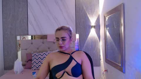 julieta__fox_ online show from 02-23-26, 11:46
