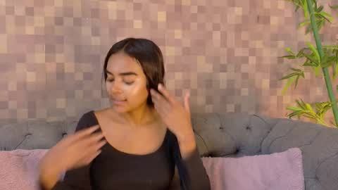 Juli online show from 10-20-25, 08:42