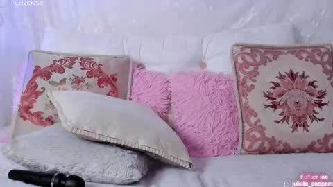 Snapshot of julieta_cooper20 chatting on 06-05-26, 06:52 Juli online show from 06-05-26, 06:52