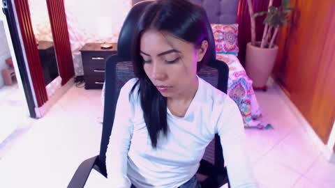 julieta_fn online show from 02-21-25, 12:39