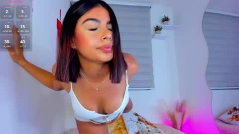 Julieth Gomez online show from 12-17-24, 04:56