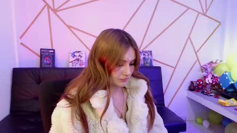 JULIANA online show from 11-30-25, 08:35