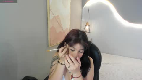 Julieth  online show from 12-17-25, 07:31