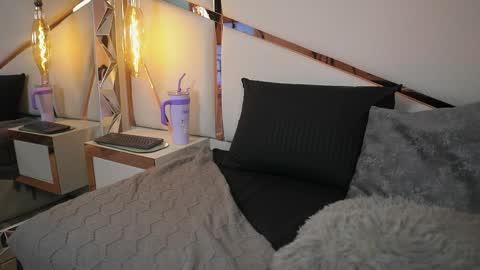 julieth_rojas online show from 04-15-26, 04:30