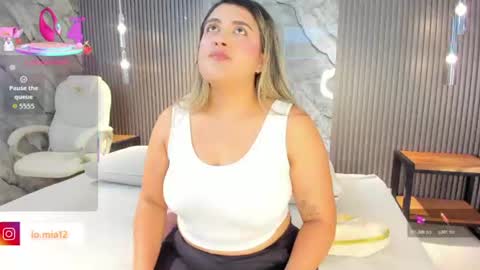 Snapshot of julietha_taylor chatting on 06-19-26, 02:05 Julietha online show from 06-19-26, 02:05