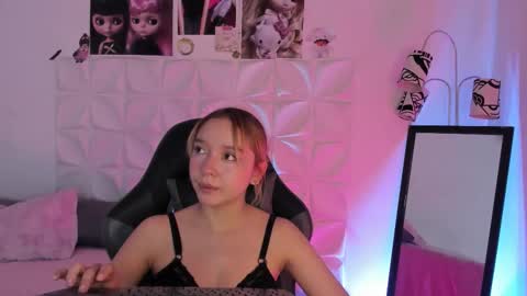 Julieth online show from 11-21-25, 09:13