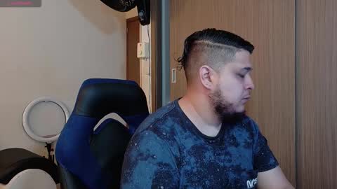 Snapshot of julietta_max chatting on 12-17-25, 11:49 julietta max online show from 12-17-25, 11:49