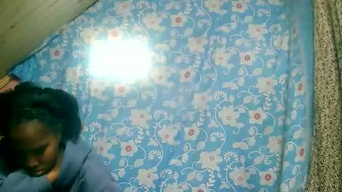 Snapshot of juliette9794 chatting on 09-25-25, 05:44 juliette9794 online show from 09-25-25, 05:44