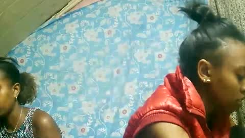 Snapshot of juliette9794 chatting on 09-28-25, 06:35 juliette9794 online show from 09-28-25, 06:35