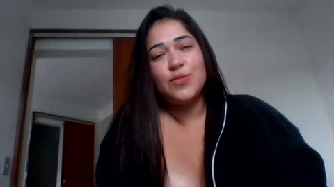 juliie19 online show from 06-26-26, 04:55