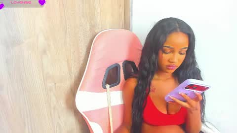 Snapshot of julitpink chatting on 06-24-26, 07:57 julitpink online show from 06-24-26, 07:57