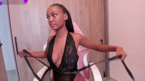 Snapshot of julitpink chatting on 07-13-26, 08:44 julitpink online show from 07-13-26, 08:44
