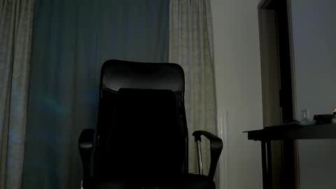 JULiUS   online show from 10-23-25, 06:39