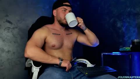 JULiUS   online show from 03-26-26, 08:25