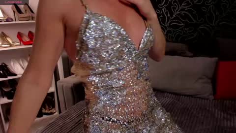jullia_moor online show from 12-04-24, 04:21