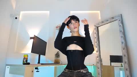 Snapshot of jullian_ricci chatting on 05-09-26, 10:37 jullian online show from 05-09-26, 10:37