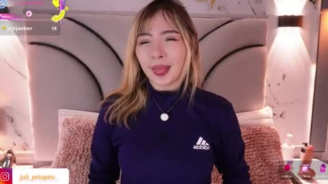 jullianapriv_ online show from 04-08-26, 02:39