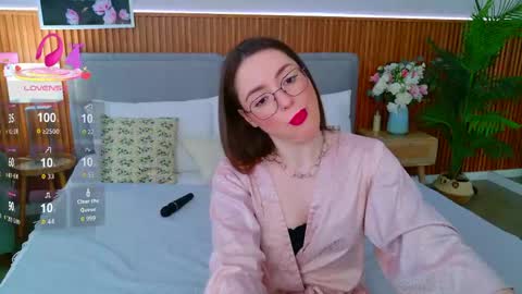 Julli online show from 05-18-26, 05:02