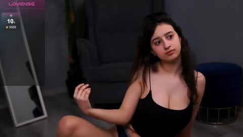 Snapshot of jullyfox chatting on 02-02-26, 03:22 Foxy online show from 02-02-26, 03:22